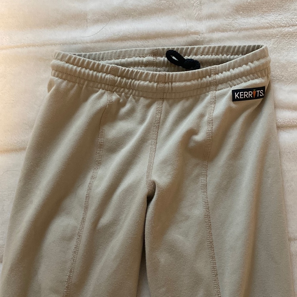 kids small kerrits leggings in tan, drawstring elastic waist. Good used cond.